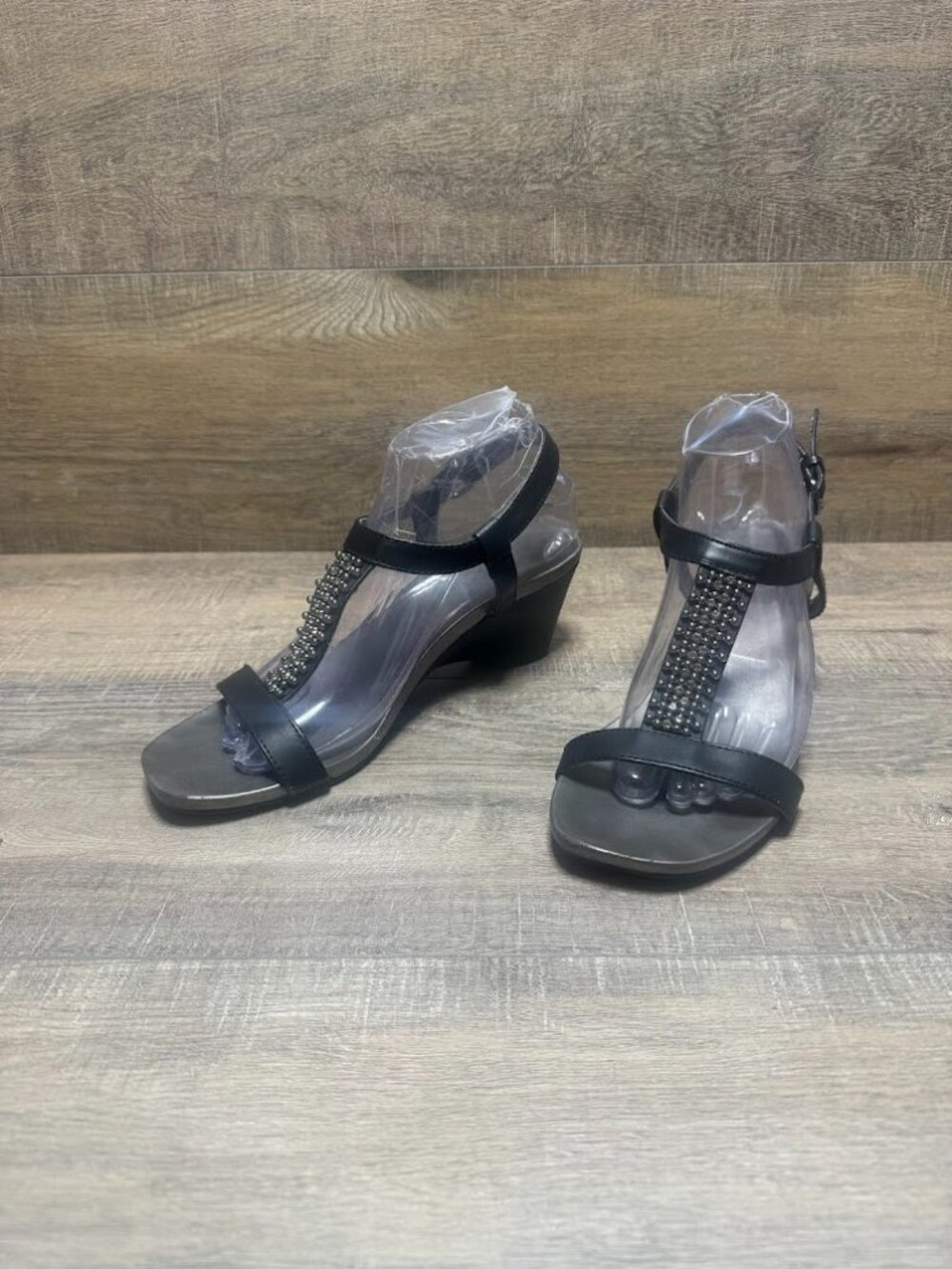 Bandolino Black Embellished Strappy Wedge Sandals Women's Size 8